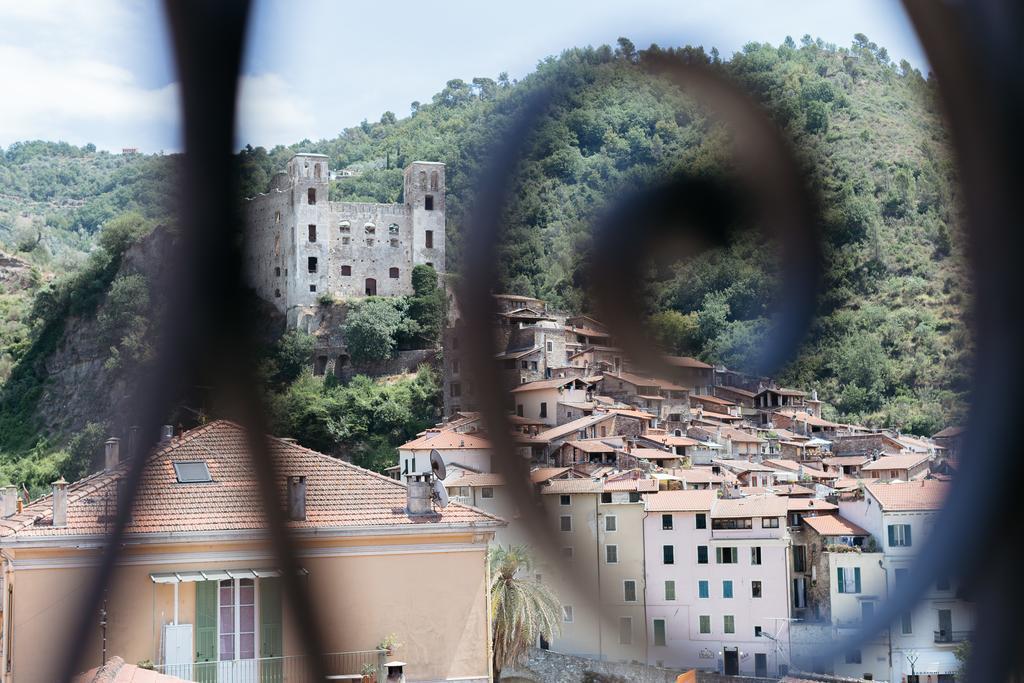 Dussaiga - Camera Del Fiordaliso Dolceacqua Luaran gambar